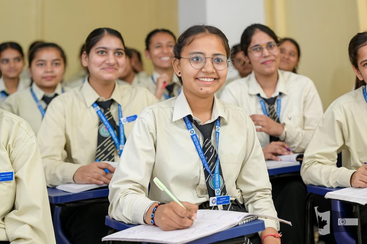 Student in class at Guru Nanak Paramedical College